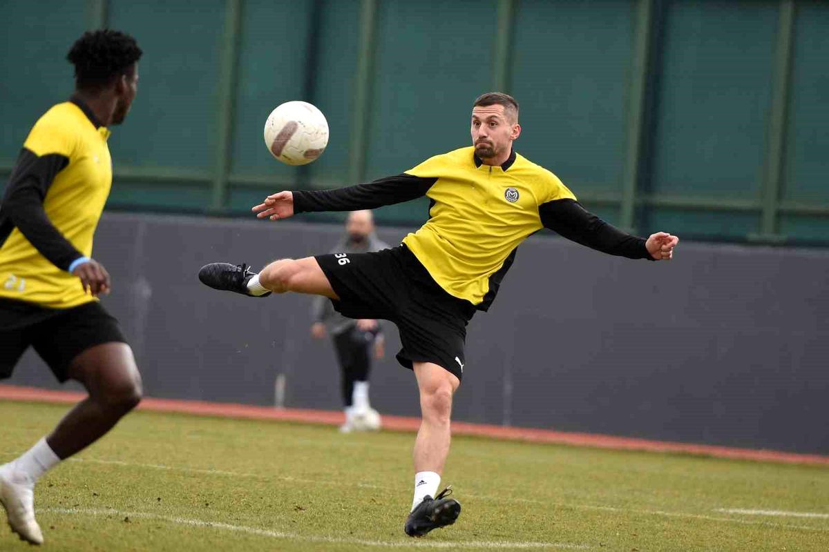 Manisa Futbol Kulübü, Gençlerbirliği maçının ardından yenileme çalışması gerçekleştirdi