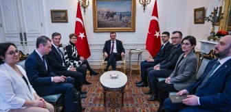 Cumhurbaşkanı Yardımcısı Cevdet Yılmaz, EBRD Başkanı ile Londra'da bir araya geldi