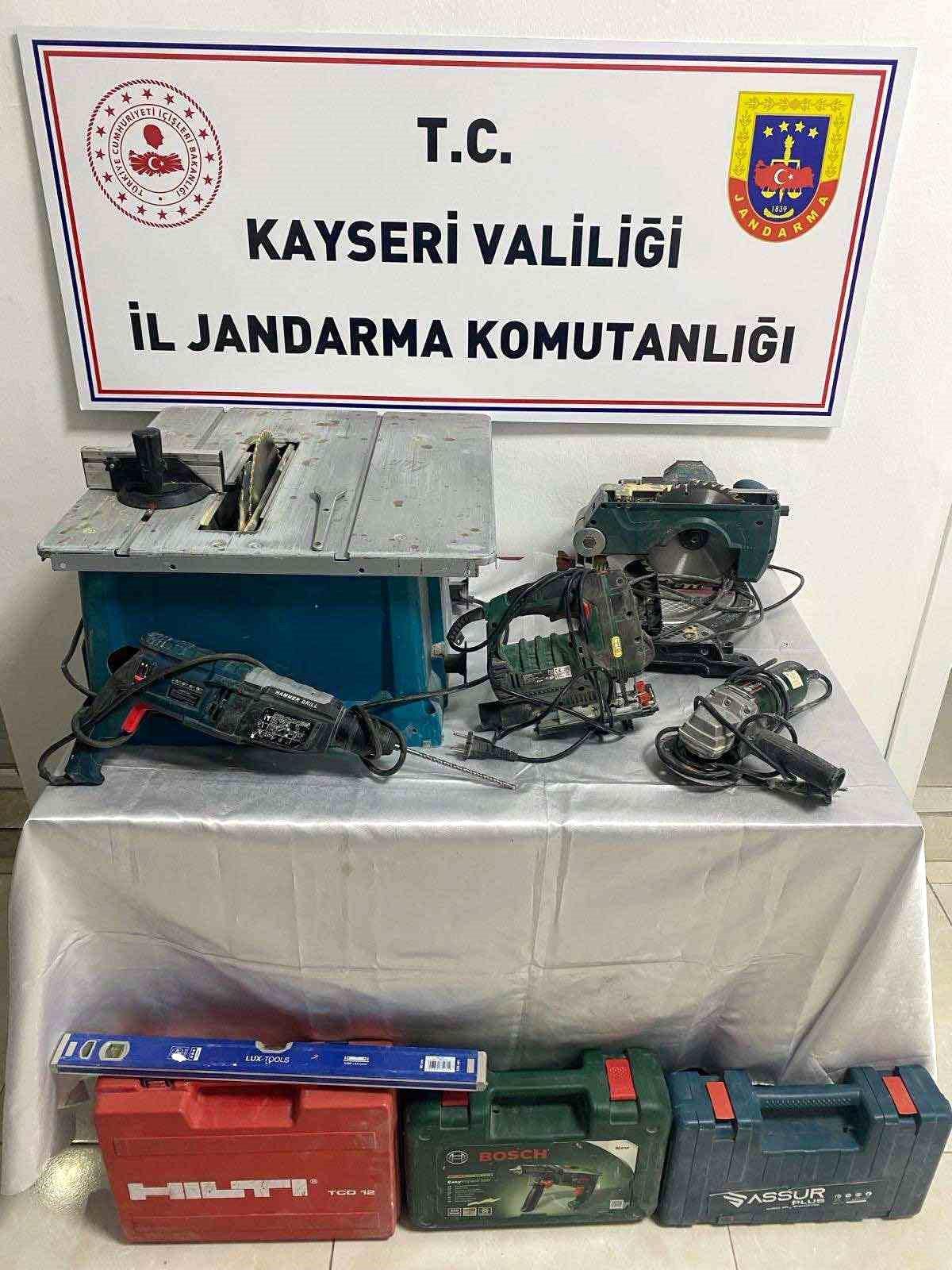 Kayseri'de Evden Hırsızlık Yapan Şahıs Yakalandı