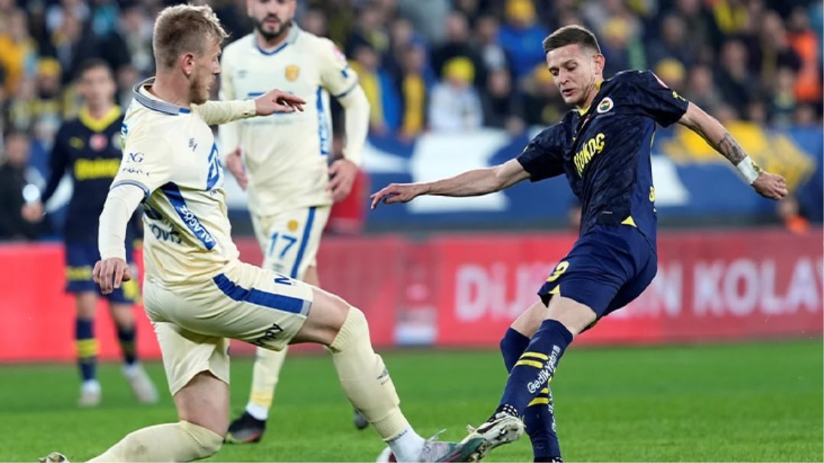 Fenerbahçe, Ankaragücü'ne deplasmanda 3-0 yenilerek Ziraat Türkiye Kupası'ndan elendi