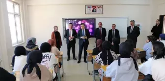 Hizan Kaymakamı Kız Anadolu Lisesi'nde Öğrencilerle Buluştu