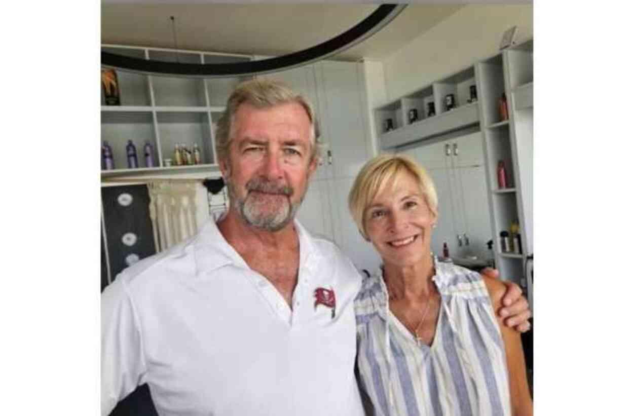 Yatları, firari mahkumlar tarafından kaçırılan ABD'li çiftin cesetleri aranıyor Yatları, firari mahkumlar tarafından kaçırılan ABD'li çiftin cesetleri aranıyor