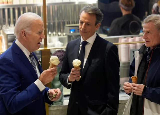 Dondurma yerken ateşkes açıklaması yapan Biden'a tepki yağıyor