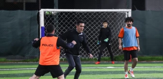 İYİ Parti İstanbul Büyükşehir Belediye Başkan Adayı Buğra Kavuncu Gençlerle Futbol Oynadı