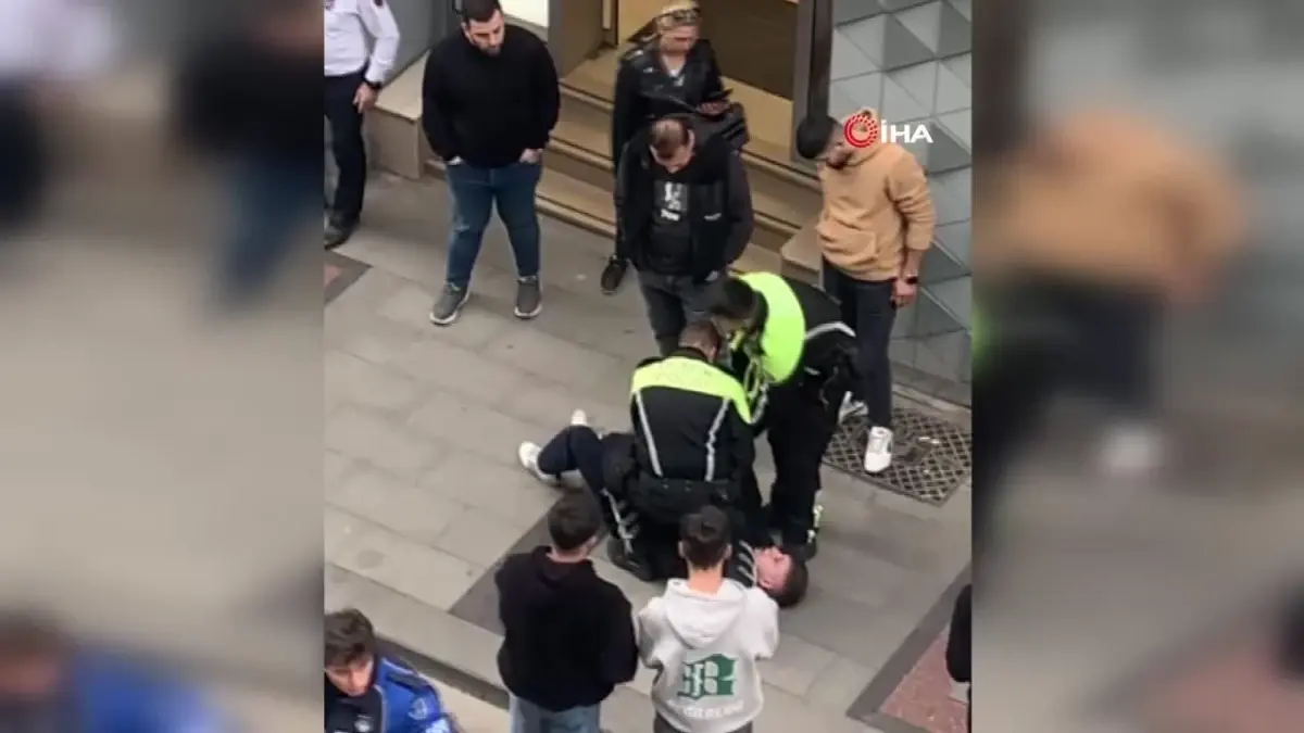 Kadınları rahatsız eden şahıs polise saldırdı