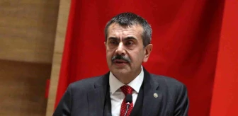 Milli Eğitim Bakanı İzmir'de Eğitimcilerle İstişarelerde Bulundu
