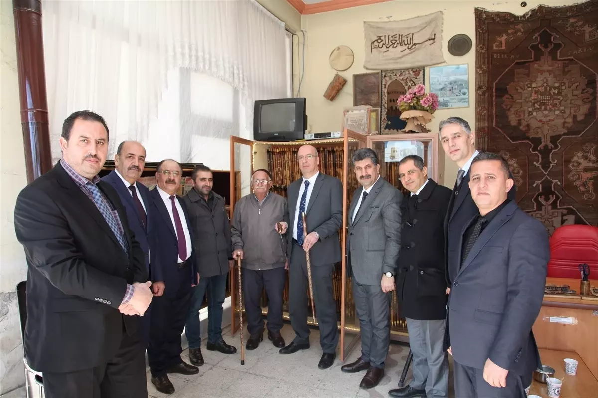 Bitlis Defterdarı Ahlat'taki El Sanatkarlarını Ziyaret Etti