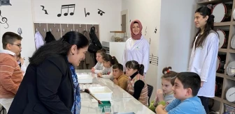 Kocaeli Valiliği ÖNEM Projesi Kapsamında Ebru Sanatı Etkinliği Düzenlendi