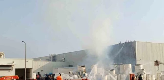Manisa Organize Sanayi Bölgesi'nde İpek Kağıt Fabrikasında Yangın Çıktı