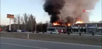 Sorgun'da dinlenme tesisi alev alev yandı