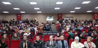 Van'ın Başkale ilçesinde düzenlenen ses yarışmasında birinci olan öğrenci