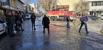 Muş'un Bulanık ilçesinde cadde ve sokaklar tazyikli suyla yıkandı