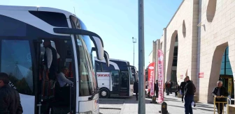 Nevşehir Emniyet Müdürlüğü, Şehirlerarası Otobüs Yolcularına Emniyet Kemeri Kullanımı Hakkında Bilgilendirme Yaptı