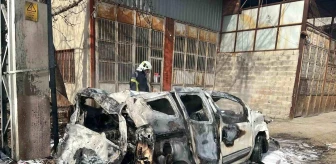Kahramanmaraş'ta park halindeki hurda araçta çıkan yangın söndürüldü