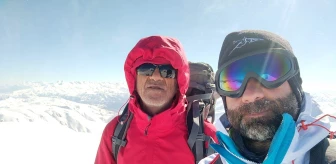 Tunceli Gençlik Hizmetleri Spor Kulübü Üyeleri Bağır Dağı'na Tırmandı