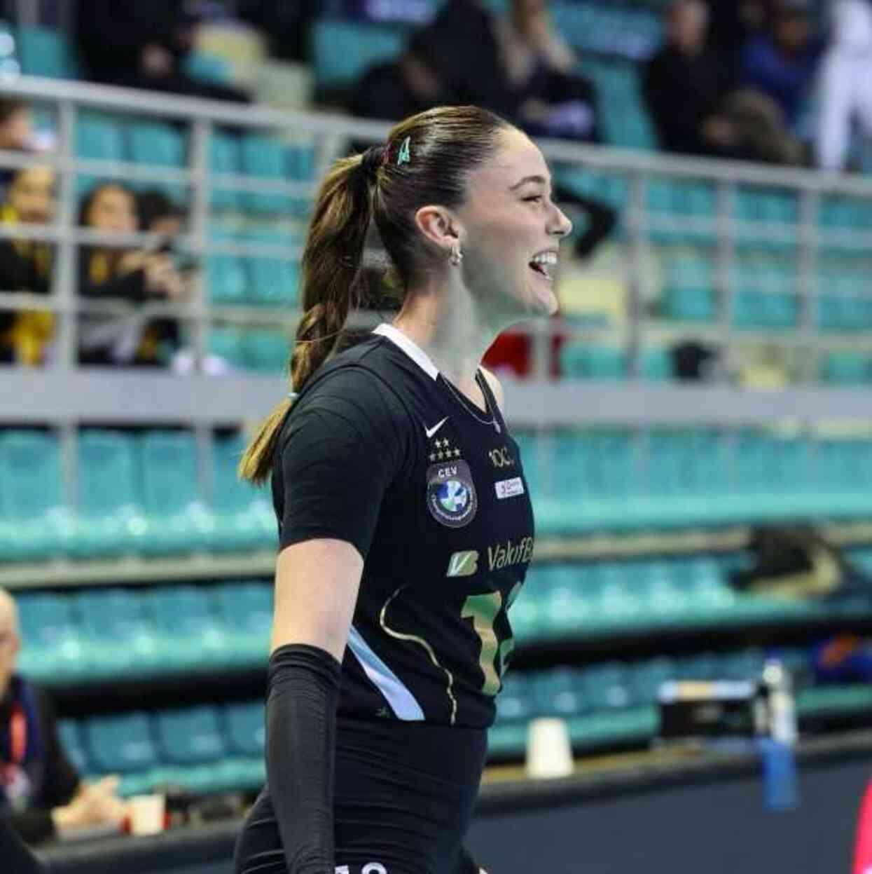 Zehra Güneş'in serveti ne kadar? Voleybolcu Zehra Güneş'in toplam serveti ne kadar?