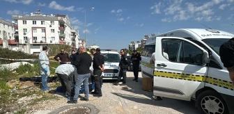 Antalya'nın Kepez ilçesinde yol kenarında kadın cesedi bulundu