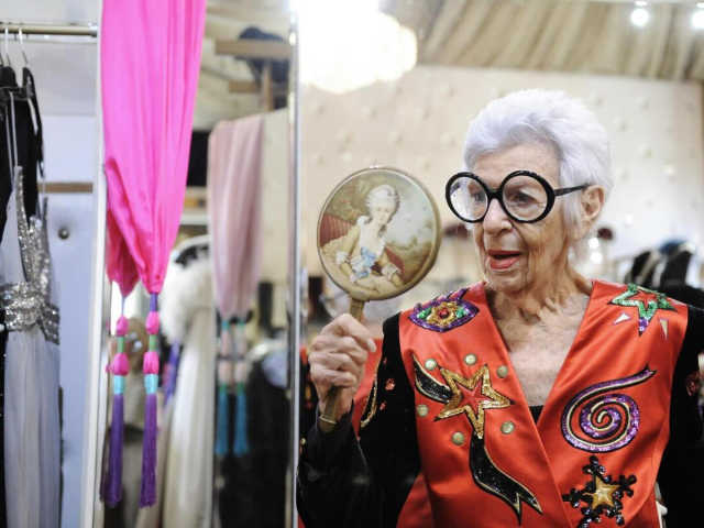 Moda dünyasının efsane ismi Iris Apfel, 102 yaşında hayatını kaybetti