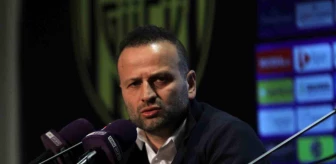 İstanbulspor Teknik Direktörü Osman Zeki Korkmaz: 'Rakibin rahat oyun kurmasına müsaade etmeme niyetiyle gelmiştik ama Özellikle 60. dakikadan sonra MKE Ankaragücü'nün motivasyonu daha yüksekti'