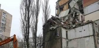 Rus Ordusu Ukrayna'nın Odessa Kentinde Apartmanı Hedef Aldı: 3 Ölü, 8 Yaralı