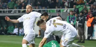 Sakaryaspor, Manisa FK'yı 2-0 mağlup etti