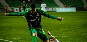 Sakaryaspor Manisa FK'yı 2-0 mağlup etti