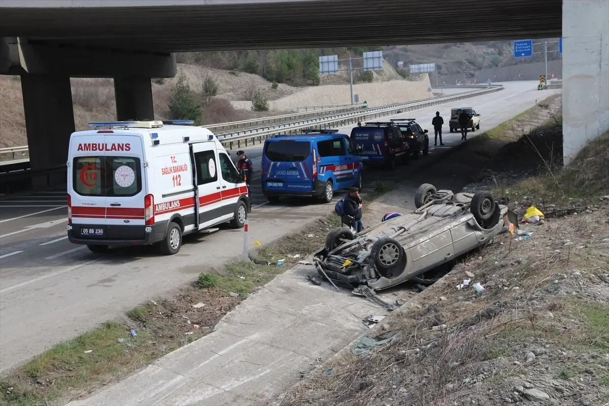 Amasya'da Otomobil Su Kanalına Devrildi: 1 Ölü, 1 Yaralı