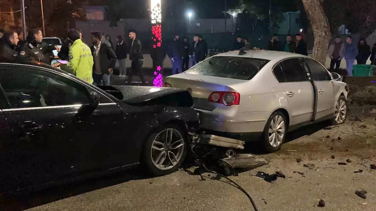 Burdur'da Kavşakta Meydana Gelen Kazada 1 Kişi Yaralandı