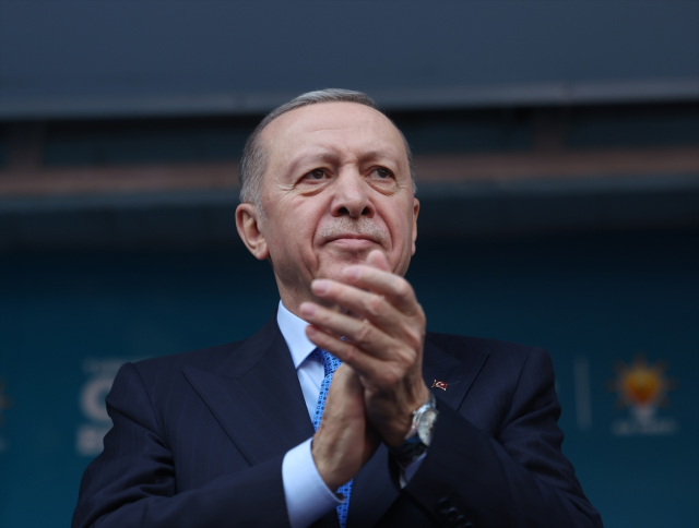 Cumhurbaşkanı Erdoğan: Bugüne kadar sadece eser ve hizmet siyaseti yaptık