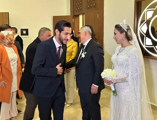 Depremde eşini ve oğlunu kaybeden AKP Gaziantep İl Başkanı Murat Çetin yeniden dünyaevine girdi