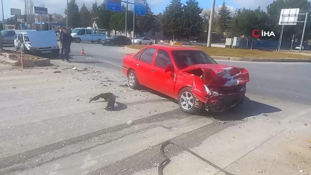 Kütahya'da trafik kazası: 3 ölü, 2 yaralı