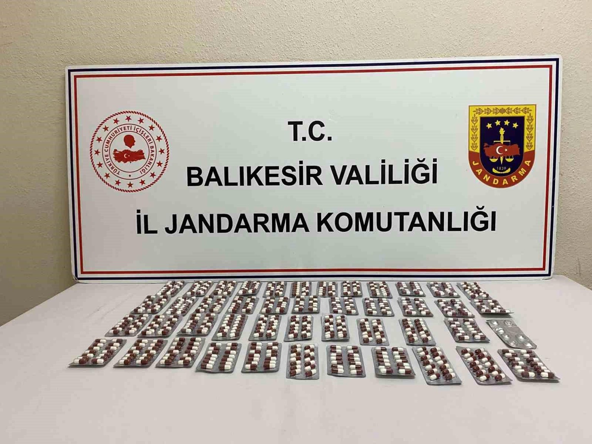 Balıkesir'de 625 adet sentetik uyuşturucu hap ele geçirildi