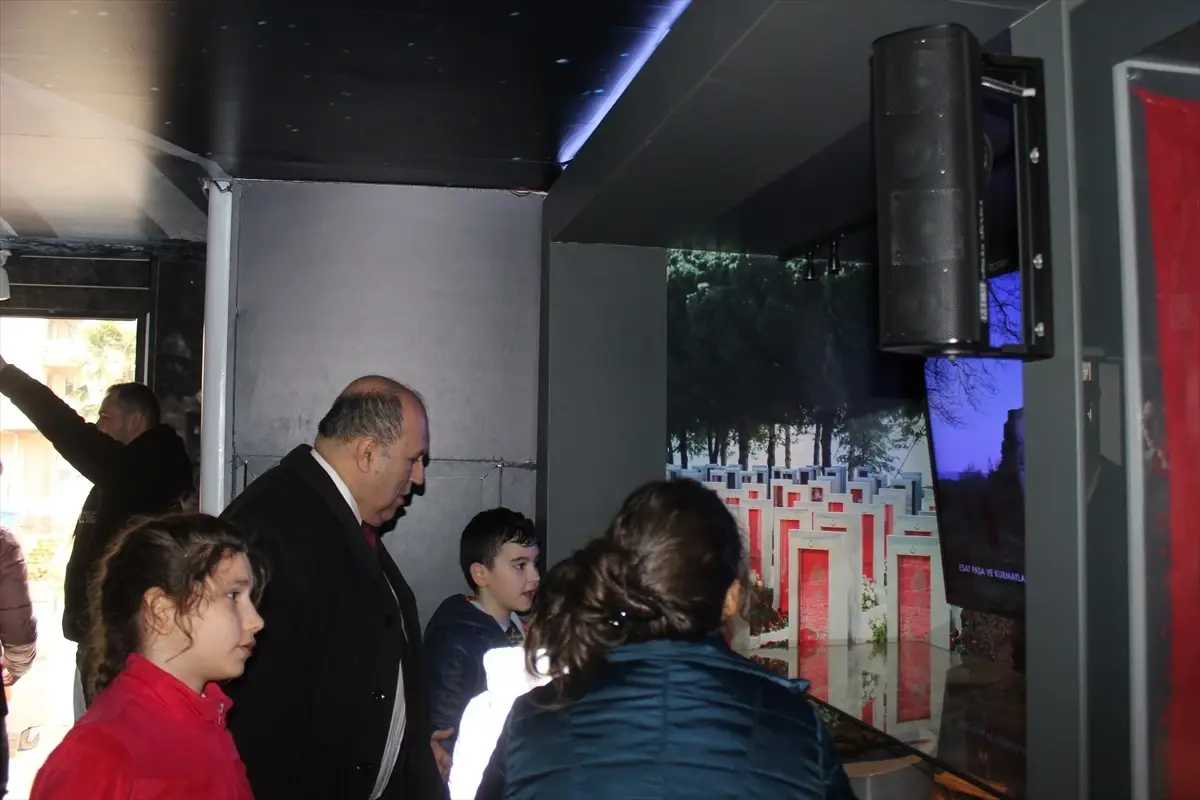 Çanakkale Savaşları Mobil Müze Tırı Osmaneli'nde Ziyarete Açıldı