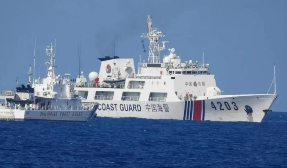 Güney Çin Denizi'nde gerilim tırmanıyor: Çin ve Filipinler sahil güvenlik gemileri çarpıştı, dört kişi yaralandı