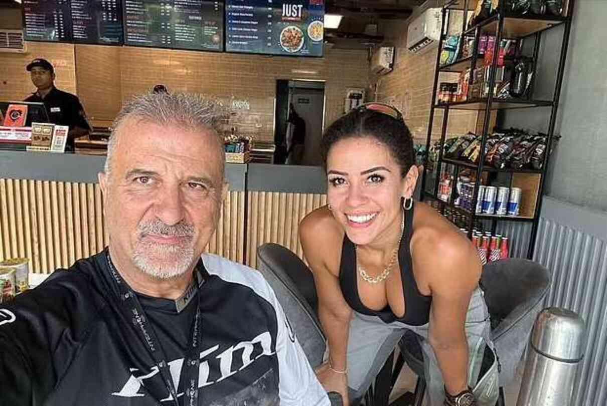 Motosikletle dünyayı gezen kadına tecavüz edenler yakalandı! Kafalarına maske taktılar Motosikletle dünyayı gezen kadına tecavüz edenler yakalandı! Kafalarına maske taktılar