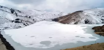 Tokat'ın Başçiftlik ilçesindeki Kuman Göleti Tamamen Dondu