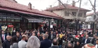 Ahmet Davutoğlu, Yalvaç'ta partisinin adayını tanıttı