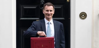 İngiltere Maliye Bakanı Jeremy Hunt 2024 bütçesini açıkladı