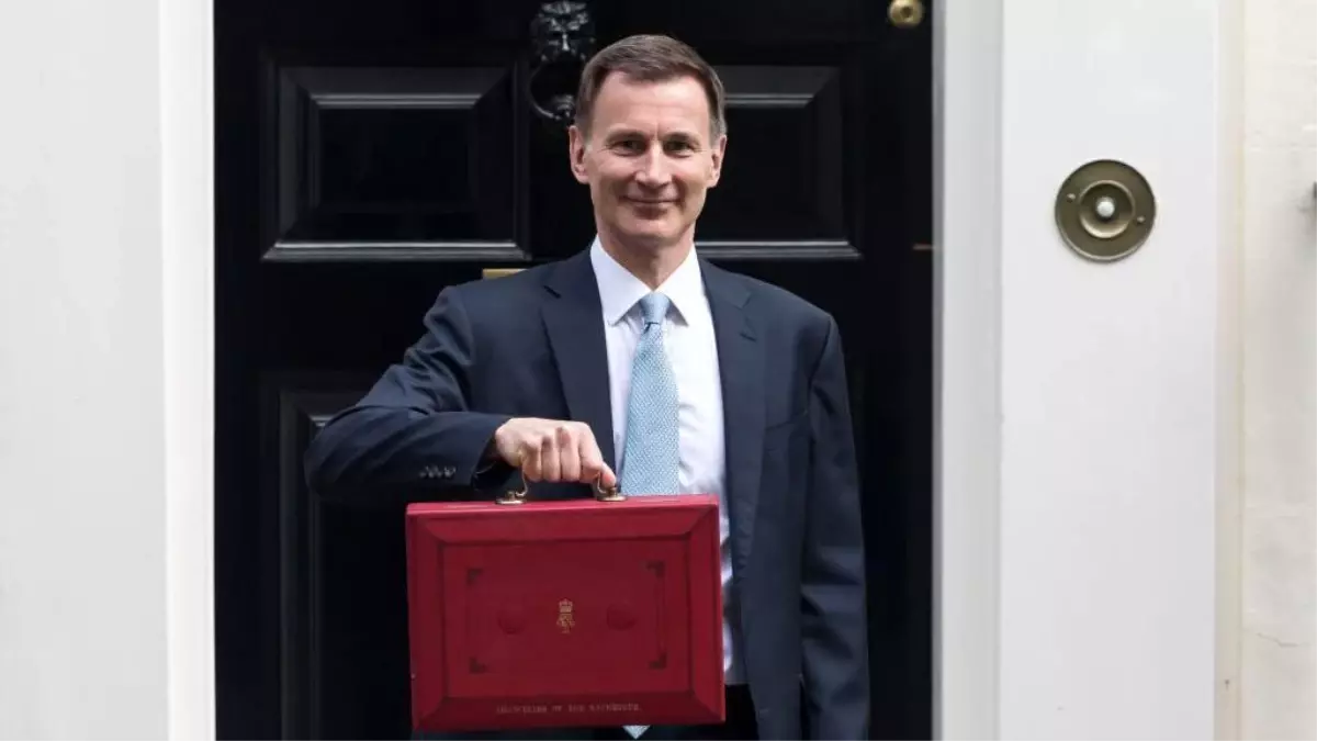 İngiltere Maliye Bakanı Jeremy Hunt 2024 bütçesini açıkladı