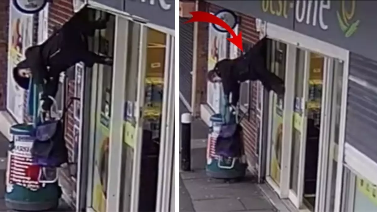 Mağaza kepengine takılan yaşlı kadın havada asılı kaldı