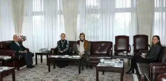 Erzurum Ak Parti Milletvekili Fatma Öncü ve Ak Parti Kadın Kolları Başkanı Beyza Saltuk Başçı, Atatürk Üniversitesi Rektörü Prof. Dr. Ömer Çomaklı'yı ziyaret etti