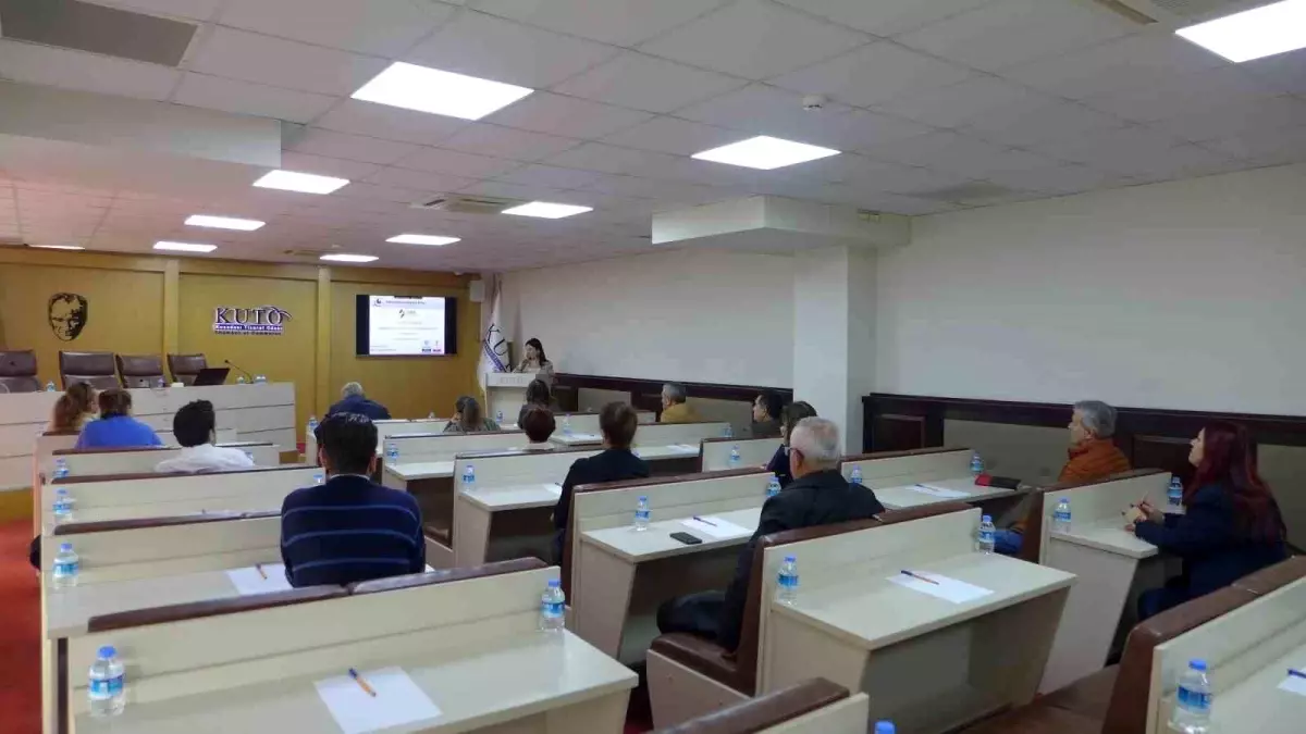 TOBB MEYBEM, Kuşadası Ticaret Odası'nda mesleki yeterlilik belgeleri hakkında bilgilendirme toplantısı düzenledi