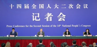 Çin Dışişleri Bakanı Wang Yi, basın toplantısı düzenledi