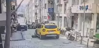 Bandırma'da Taksinin Köpeği Ezerek Geçmesi