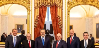 Dışişleri Bakanı Hakan Fidan, ABD Senatosu Dış İlişkiler Komitesi Başkanı Benjamin Cardin ile görüştü