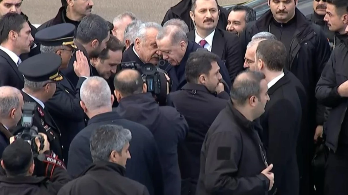 Fotoğrafları oğlu paylaştı! Cumhurbaşkanı Erdoğan'ı Mehmet Ağar karşılamış