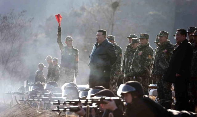Kuzey Kore Lideri Kim Jong-un, askerlere savaş hazırlıklarını artırma emri verdi