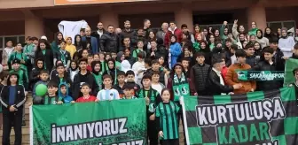 Sakaryasporlu Futbolcular Ferizli İmam Hatip Ortaokulu'nda Öğrencilerle Buluştu