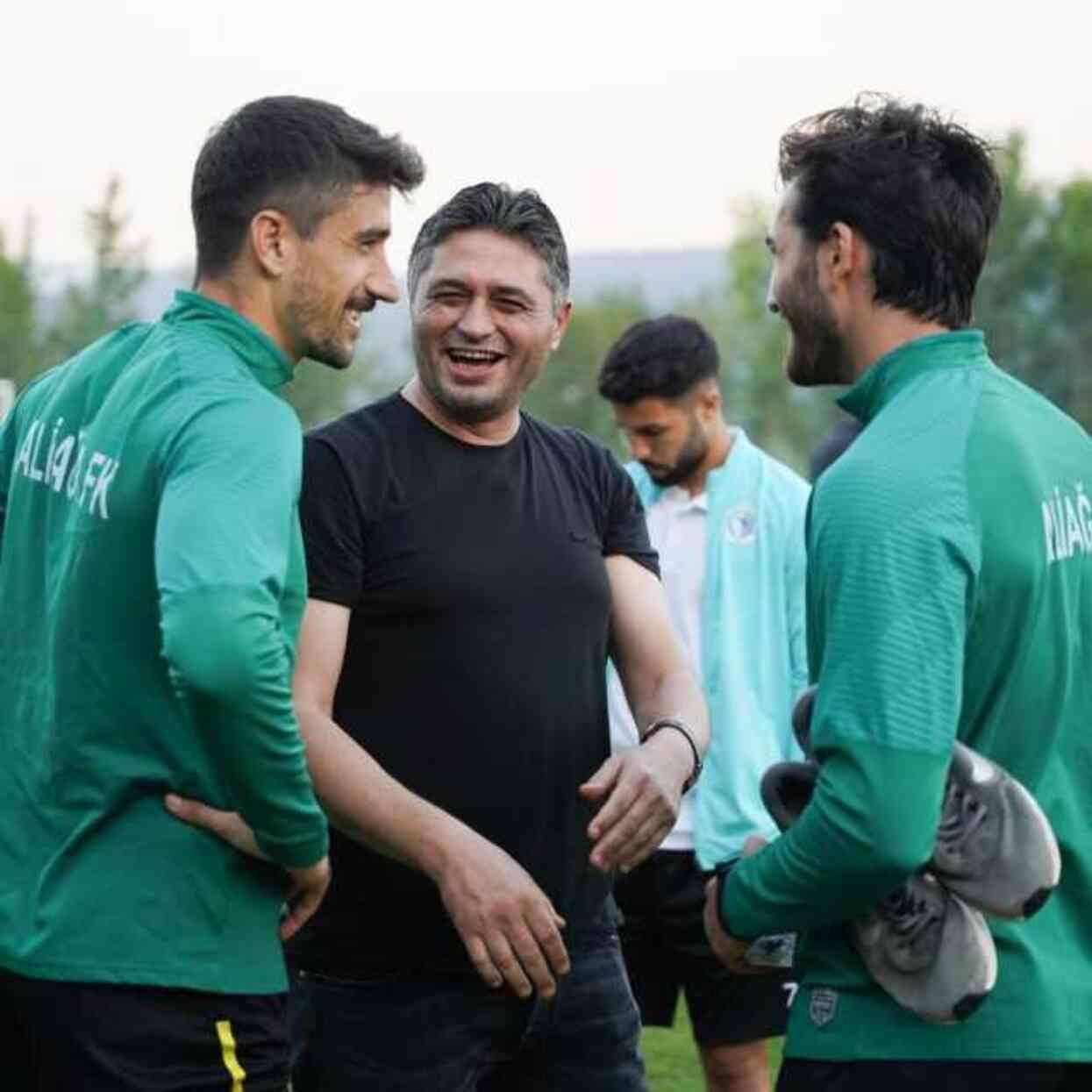 Serkan Acar Kimdir? AK Parti İzmir- Aliağa Belediye Başkanı Serkan Acar kaç yaşında, nereli? Serkan Acar Kimdir? AK Parti İzmir- Aliağa Belediye Başkanı Serkan Acar kaç yaşında, nereli?