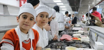 Ağrı'da Küçük Şefler Büyük Hedefler Projesi ile öğrenciler pizza yapmayı öğreniyor